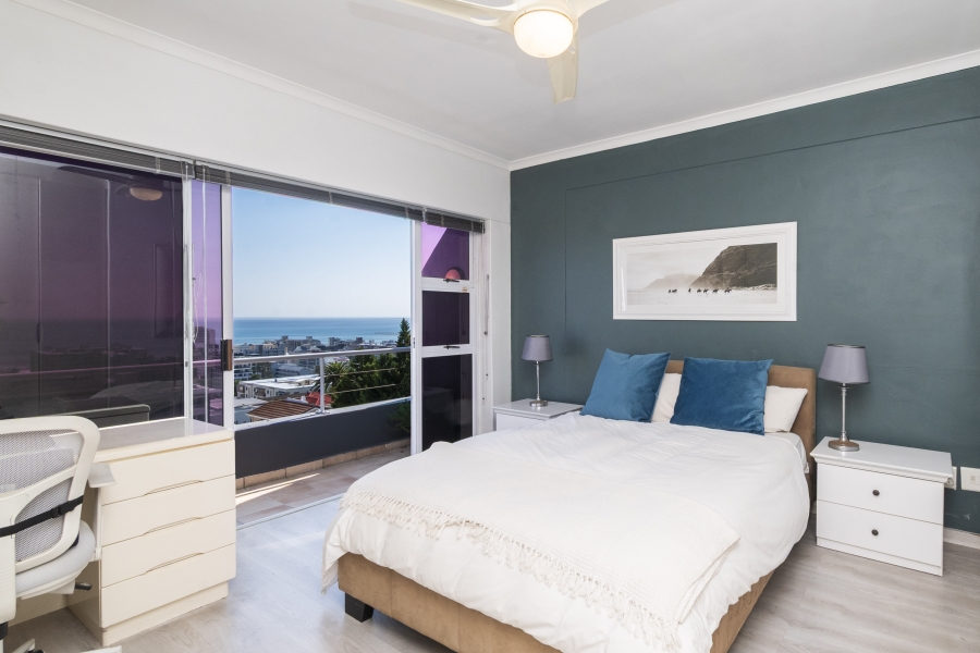 3 Bedroom Property for Sale in Sea Point Western Cape